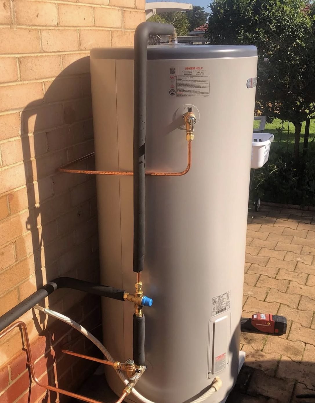 Storage hot water system installed by Plumber To The Rescue Armadale